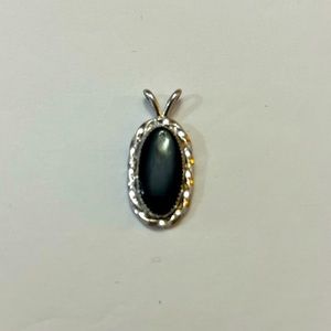 Onyx Pendant 14K White Gold